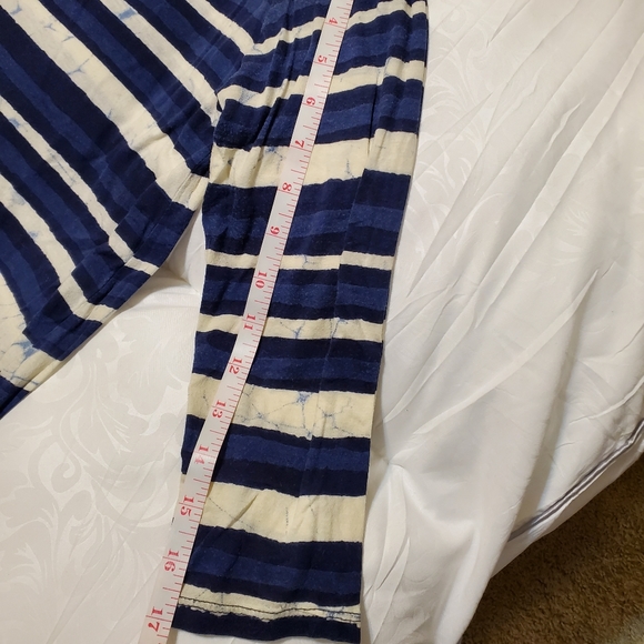 Lucky Brand multi graphic top - Picture 5 of 6